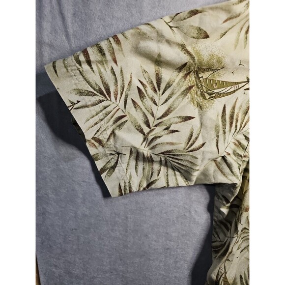 Woolrich Shirt Mens Large Floral Hawaiian Beach Fishing Button Up Outdoors SS - Picture 4 of 11